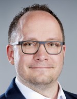 eric-schoedon-foto-passbildgroesse eric-schoedon-foto-passbildgroesse