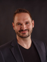 alex-profilbild-klein alex-profilbild-klein